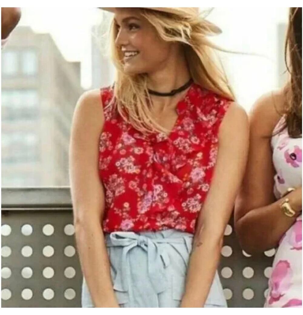 Cabi 5219 Crush Top Size XS Floral Sleeveless Ruffle Neck